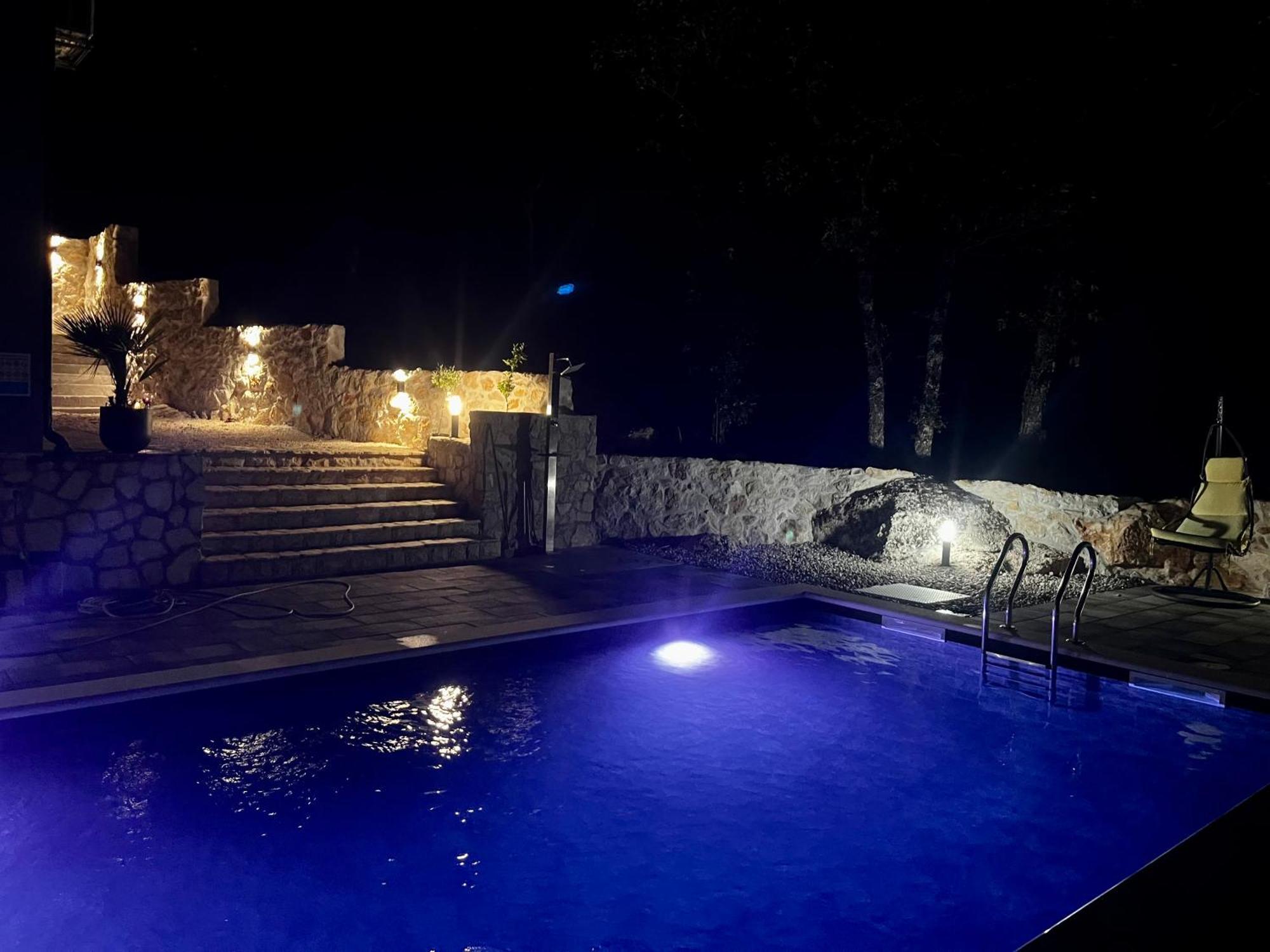 Zagvozd Luxury Villa Andrea Vrzika In Forest Near The Sea מראה חיצוני תמונה