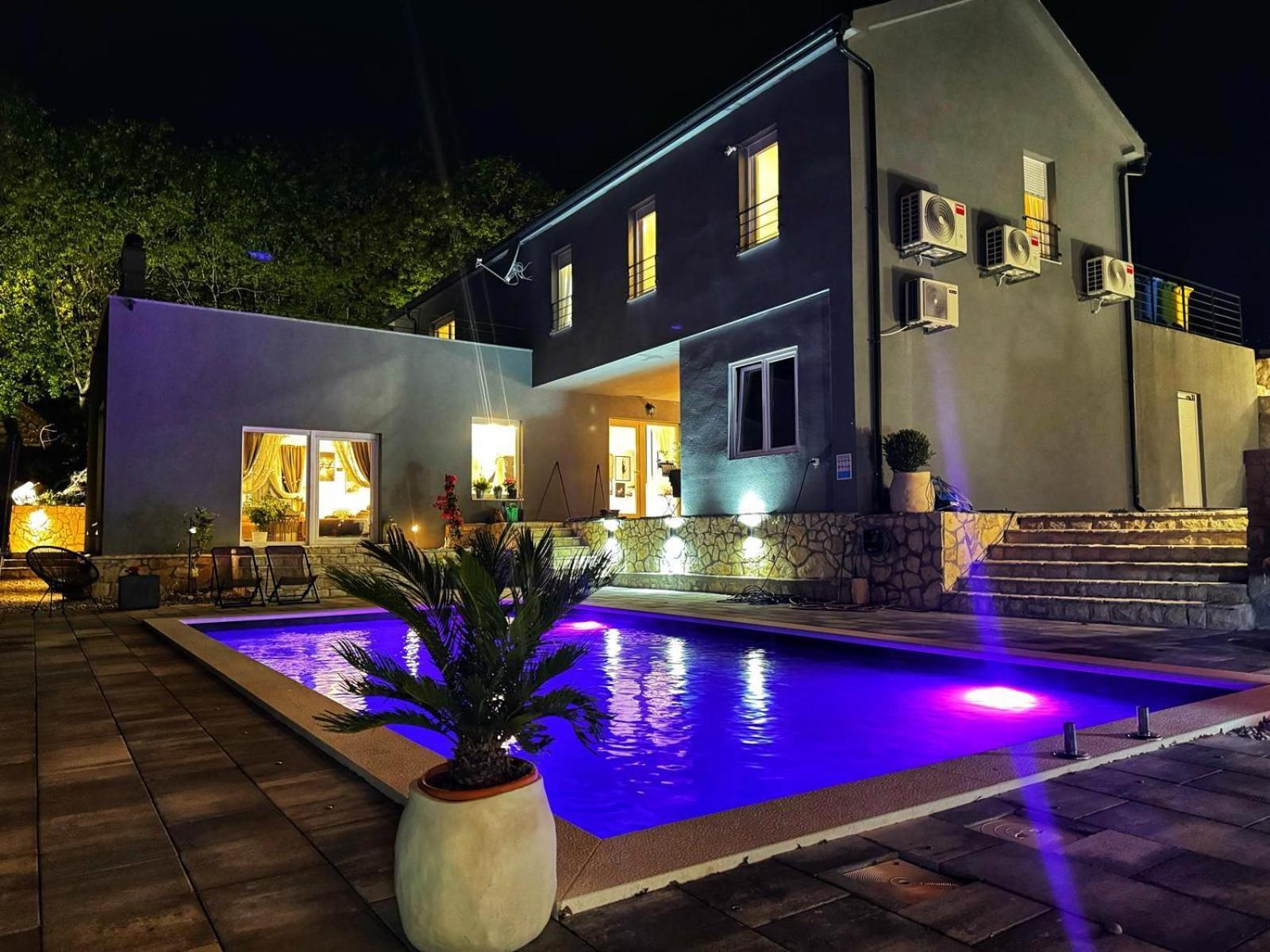 Zagvozd Luxury Villa Andrea Vrzika In Forest Near The Sea מראה חיצוני תמונה