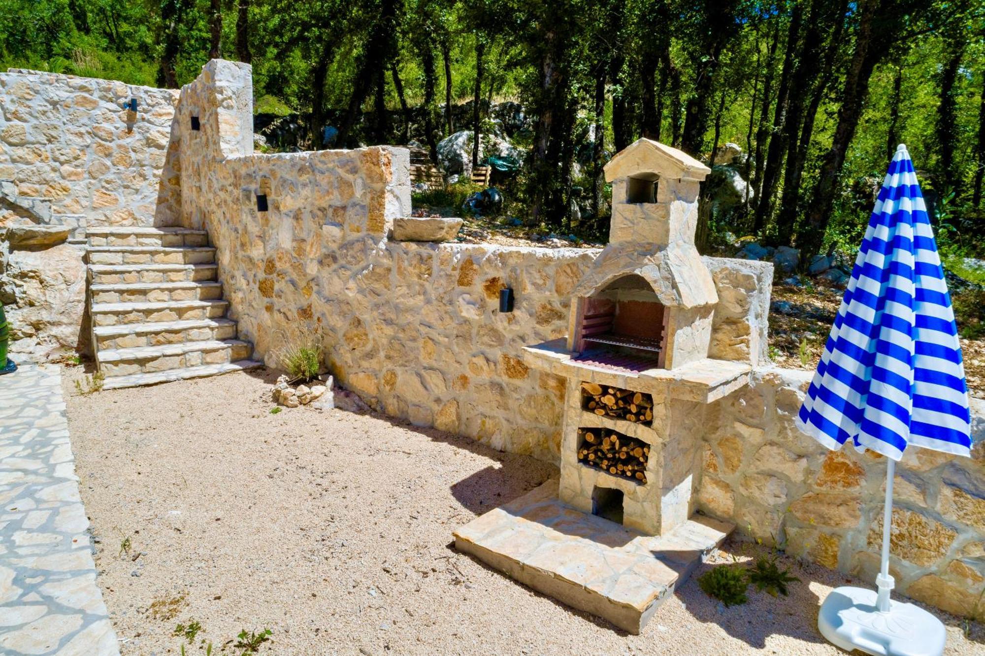 Zagvozd Luxury Villa Andrea Vrzika In Forest Near The Sea מראה חיצוני תמונה