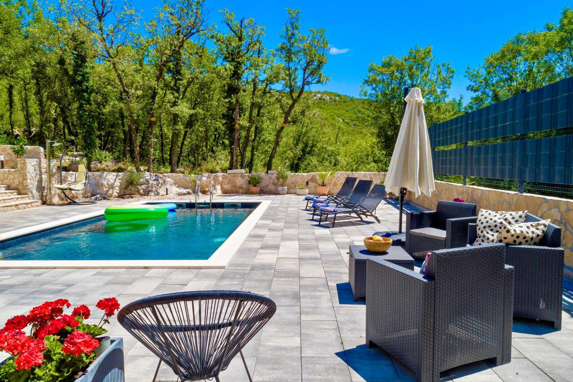 Zagvozd Luxury Villa Andrea Vrzika In Forest Near The Sea מראה חיצוני תמונה
